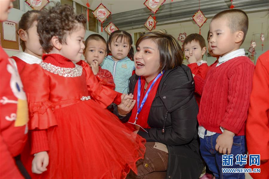 （兩會(huì)前夕看落實(shí)&middot;圖文互動(dòng)）（5）牢記囑托增進(jìn)民族團(tuán)結(jié) 凝心聚力建設(shè)美麗新疆&mdash;&mdash;新疆落實(shí)習(xí)近平總書記全國兩會(huì)重要講話精神紀(jì)實(shí)