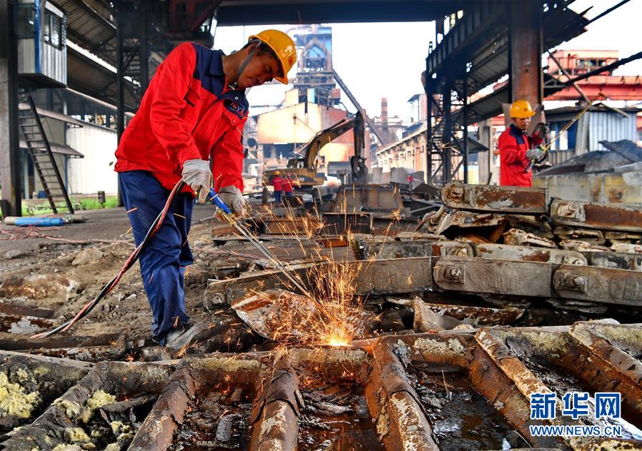 （新華全媒頭條&middot;圖文互動(dòng)）（1）攻堅(jiān)，為了美麗中國(guó)&mdash;&mdash;黨的十八大以來(lái)污染防治紀(jì)實(shí)