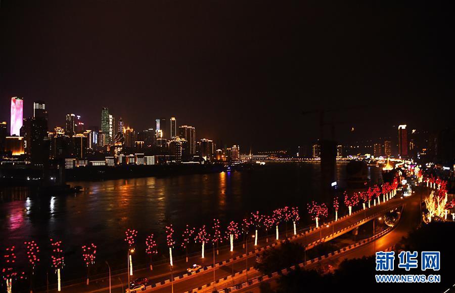 （兩會前夕看落實(shí)&middot;圖文互動(dòng)）（2）春風(fēng)涌動(dòng)兩江潮&mdash;&mdash;重慶落實(shí)習(xí)近平總書記全國兩會重要講話精神紀(jì)實(shí)