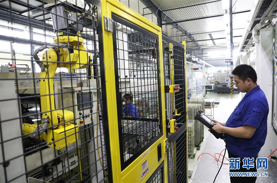 （兩會前夕看落實(shí)&middot;圖文互動(dòng)）（3）春風(fēng)涌動(dòng)兩江潮&mdash;&mdash;重慶落實(shí)習(xí)近平總書記全國兩會重要講話精神紀(jì)實(shí)