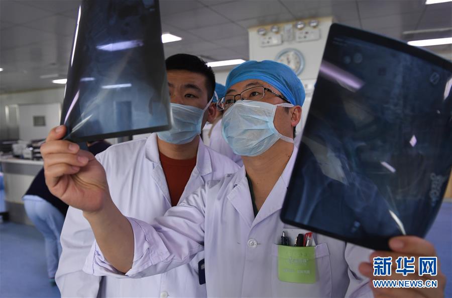 （新華全媒頭條&middot;響水化工廠爆炸事故&middot;圖文互動(dòng)）（6）為了617個(gè)生命的賽跑&mdash;&mdash;江蘇響水爆炸事故傷員救治一線實(shí)錄