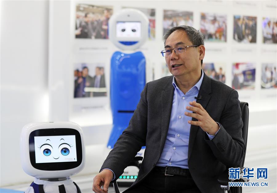 （愛國情 奮斗者&middot;圖文互動）（2）青春，就是用來奮斗的&mdash;&mdash;記沈陽新松機器人自動化股份有限公司創(chuàng)始人兼總裁曲道奎