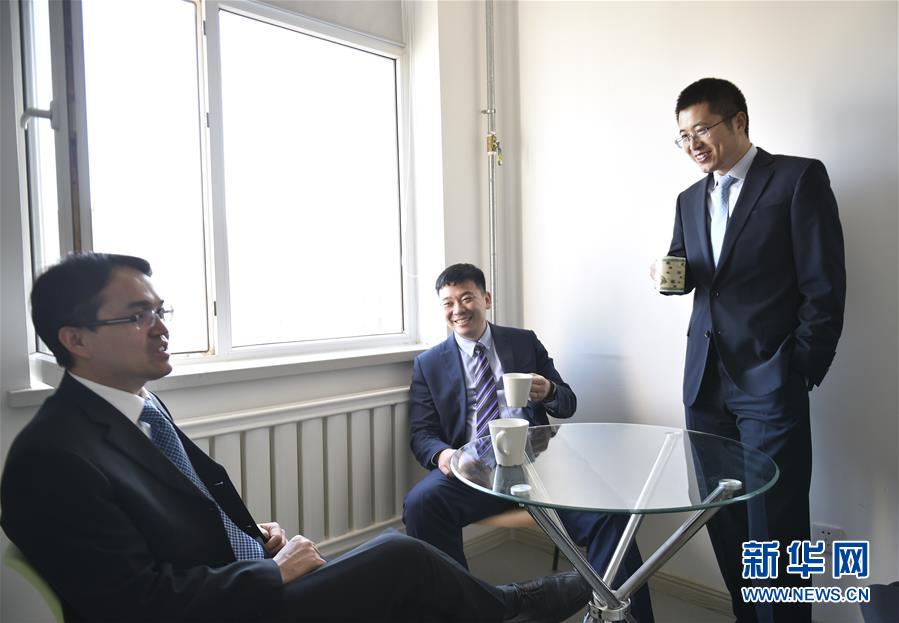 (愛(ài)國(guó)情 奮斗者·圖文互動(dòng))(2)擁抱“中國(guó)機(jī)遇” 實(shí)現(xiàn)人生價(jià)值——三博士歸國(guó)創(chuàng)業(yè)記