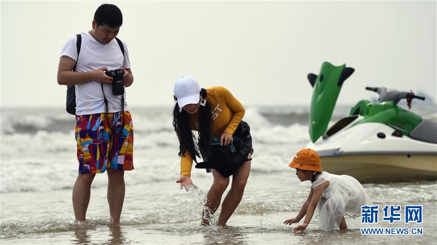 （壯麗70年 奮斗新時(shí)代&mdash;&mdash;推動(dòng)高質(zhì)量發(fā)展調(diào)研行&middot;圖文互動(dòng)）（7）近海能看鯨魚白海豚，廣西這片濱海旅游勝地啥來頭？