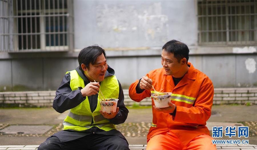 （新華全媒頭條&middot;圖文互動）（27）青春萬歲 強(qiáng)國有我