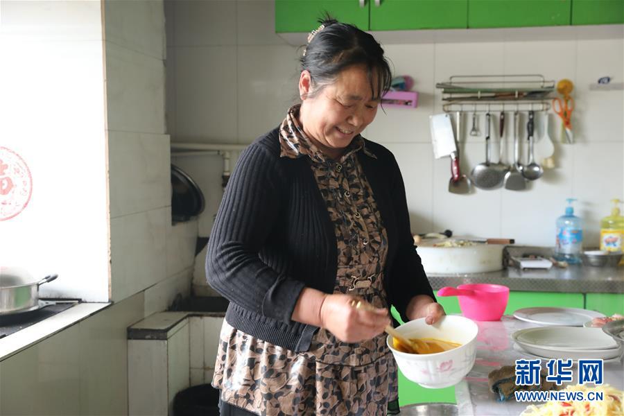 （在習(xí)近平新時(shí)代中國(guó)特色社會(huì)主義思想指引下&mdash;&mdash;新時(shí)代新作為新篇章&middot;圖文互動(dòng)）（3）&ldquo;最北村莊&rdquo;的&ldquo;找北&rdquo;振興路