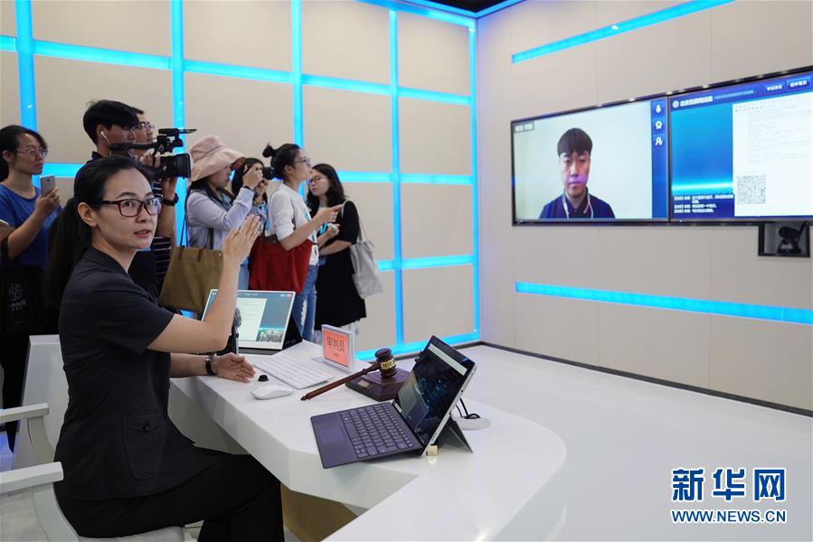 （新華全媒頭條&middot;圖文互動(dòng)）（2）從&ldquo;數(shù)字中國(guó)&rdquo;看中國(guó)發(fā)展新信號(hào)、新亮點(diǎn)、新趨勢(shì)