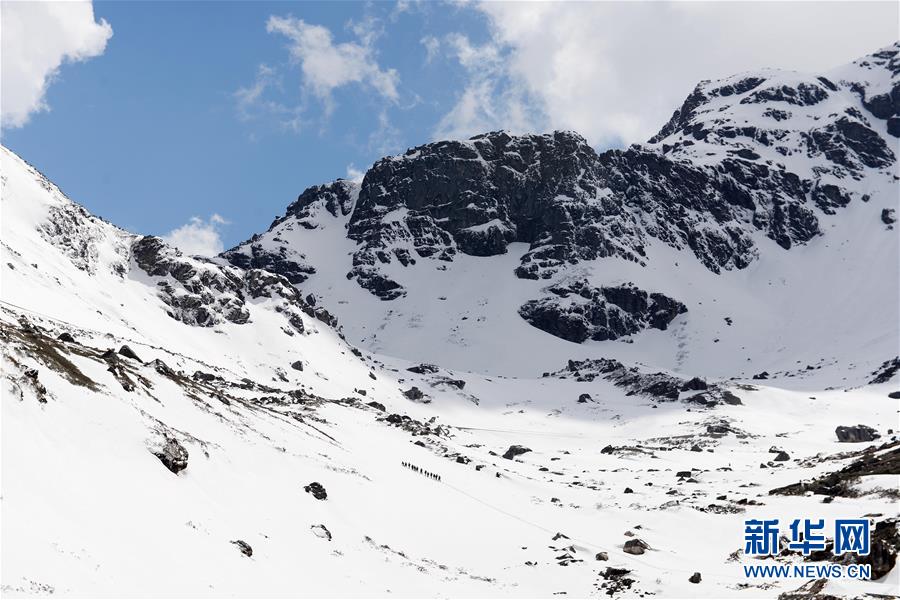 （壯麗70年&middot;奮斗新時(shí)代&middot;圖文互動(dòng)）（2）書(shū)寫(xiě)在云端上的忠誠(chéng)&mdash;&mdash;卓拉哨所官兵衛(wèi)國(guó)戍邊記事