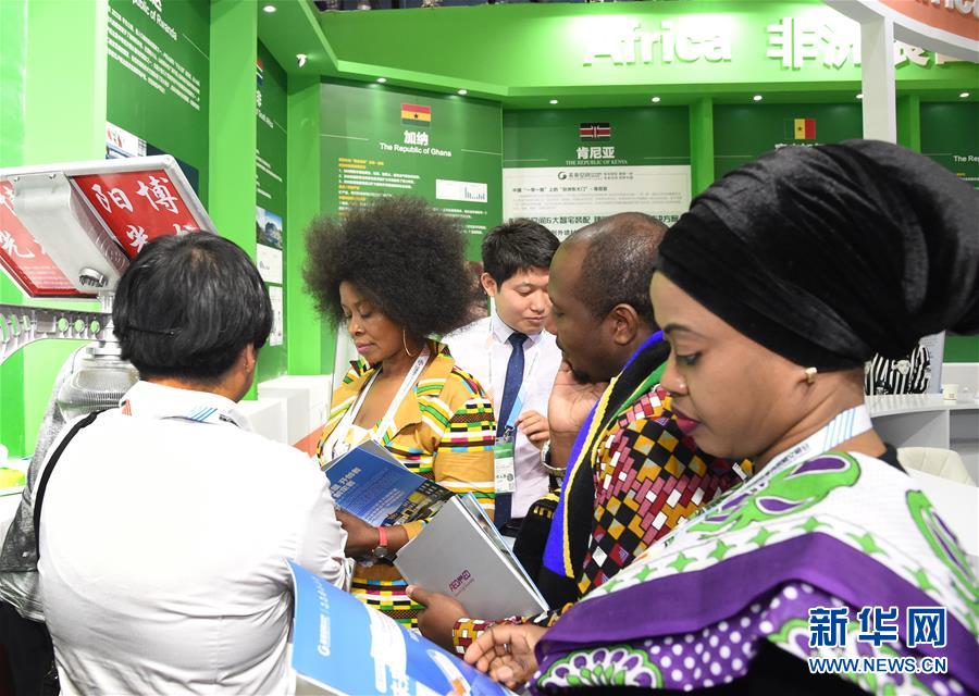 (新華全媒頭條·圖文互動(dòng))(1)風(fēng)勁帆懸 百舸爭(zhēng)流——從“京交會(huì)”看中國經(jīng)濟(jì)潛力和前景