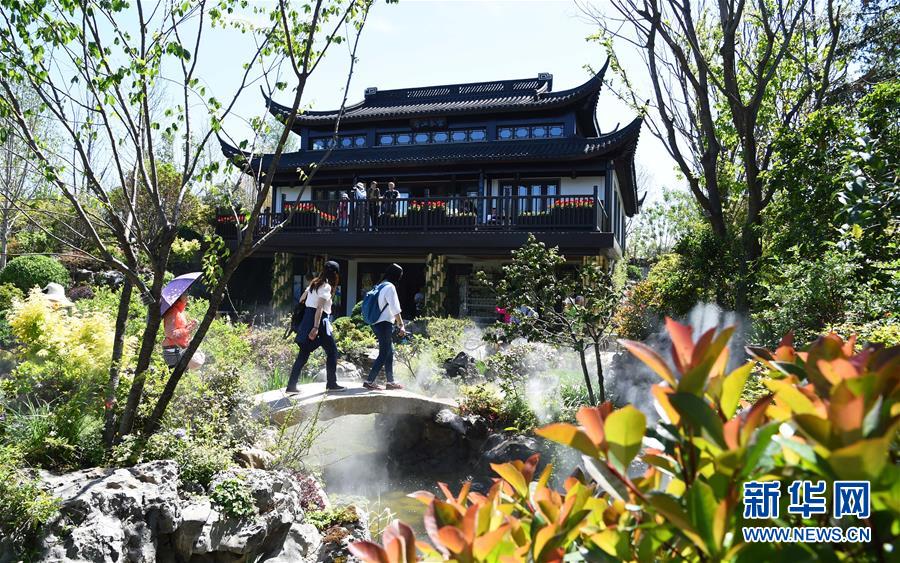 (在習(xí)近平新時(shí)代中國(guó)特色社會(huì)主義思想指引下——新時(shí)代新作為新篇章·圖文互動(dòng))(5)從世園會(huì)“看”中國(guó)綠色發(fā)展之路——寫在北京世園會(huì)“中國(guó)國(guó)家館日”到來之際