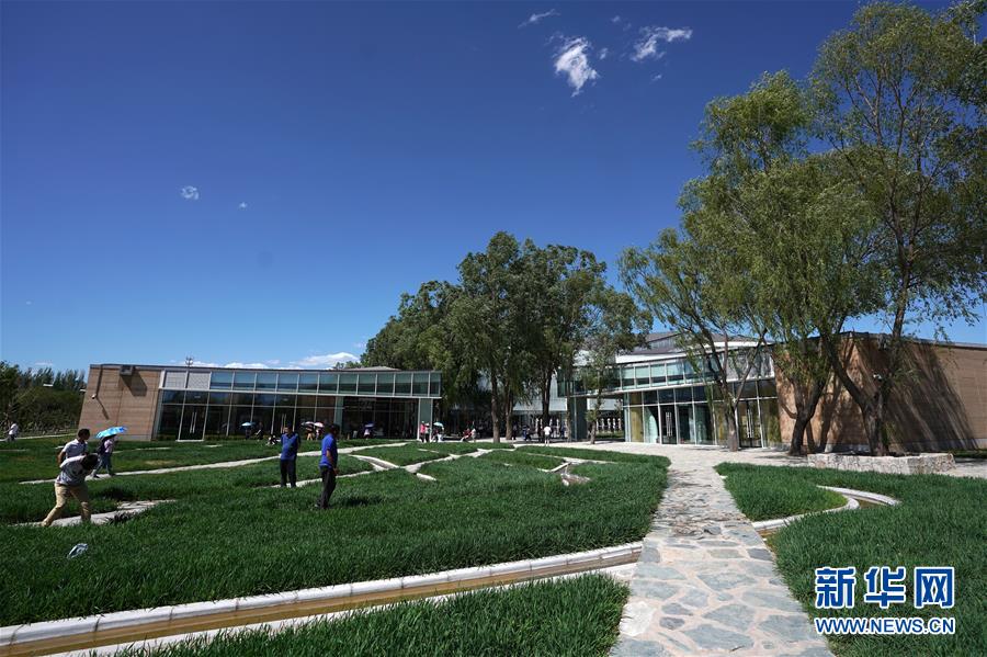 (在習(xí)近平新時(shí)代中國(guó)特色社會(huì)主義思想指引下——新時(shí)代新作為新篇章·圖文互動(dòng))(13)從世園會(huì)“看”中國(guó)綠色發(fā)展之路——寫在北京世園會(huì)“中國(guó)國(guó)家館日”到來之際