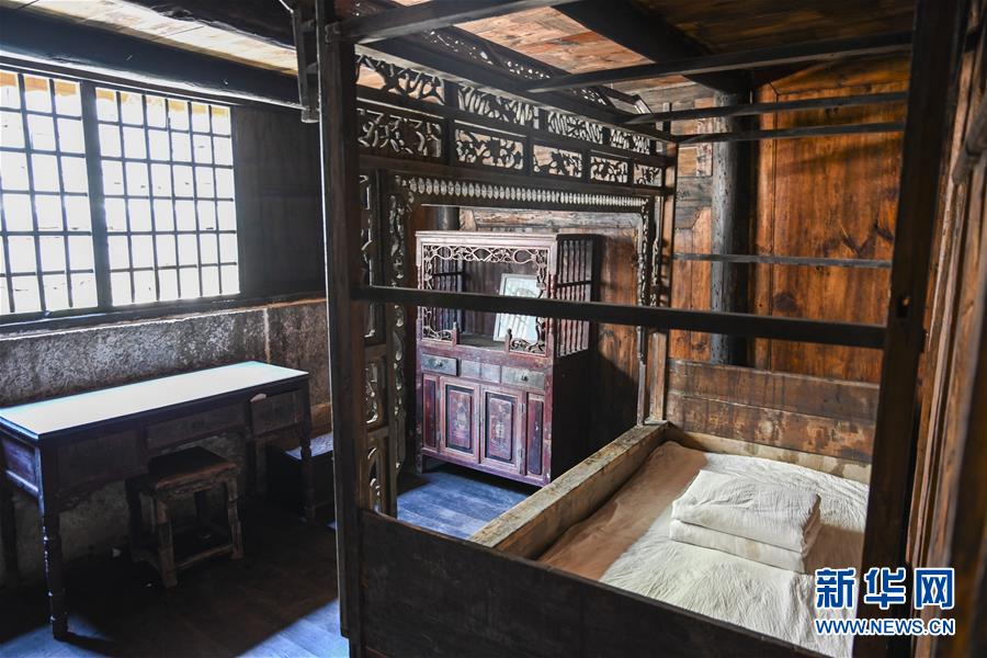 （壯麗70年&middot;奮斗新時代&mdash;&mdash;記者再走長征路&middot;圖文互動）（5）手捧棉被憶紅軍：走了那么多年，我們都念他們的好