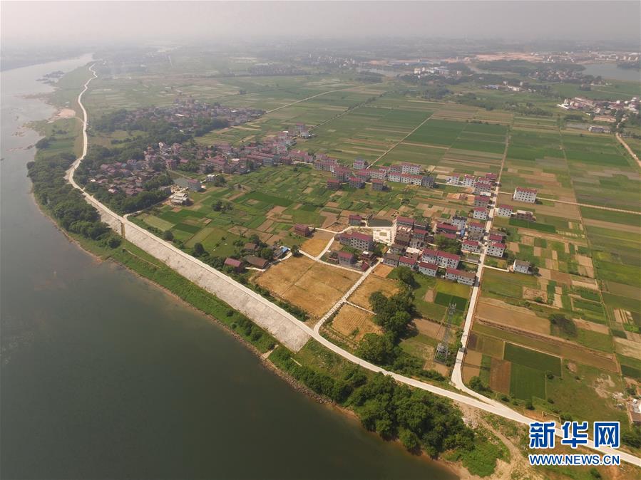 （新華全媒頭條&middot;壯麗70年&middot;奮斗新時(shí)代&mdash;&mdash;共和國發(fā)展成就巡禮&middot;圖文互動(dòng)）（8）不渝的初心 壯麗的答卷&mdash;&mdash;革命老區(qū)江西70年發(fā)展巡禮