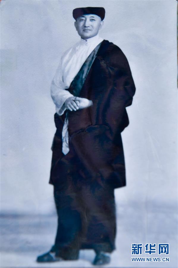 （新華全媒頭條&middot;愛(ài)國(guó)情 奮斗者&middot;圖文互動(dòng)）（5）初心不改 紅心向黨&mdash;&mdash;西部戰(zhàn)區(qū)陸軍某旅玉樹(shù)獨(dú)立騎兵連連長(zhǎng)尼都塔生一家四代跟黨走紀(jì)實(shí)