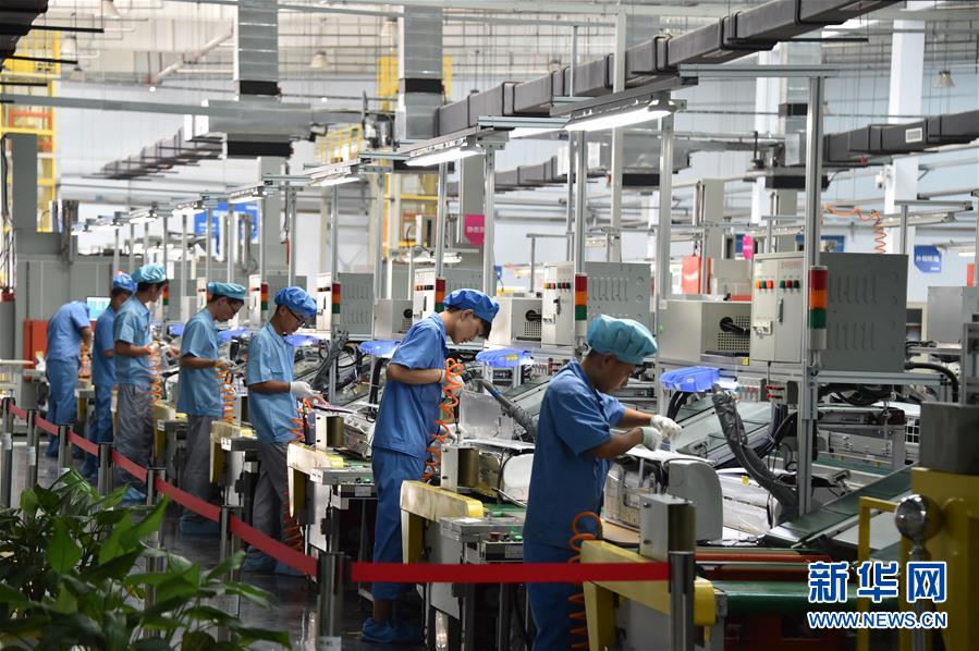 (新華全媒頭條·圖文互動)(7)億萬人民的奮斗史詩——獻給共和國70年光輝歷史的創(chuàng)造者