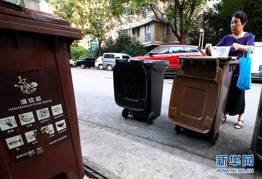 （新華視點&middot;圖文互動）（1）上海垃圾分類&ldquo;滿月&rdquo;：&ldquo;拎得清&rdquo;了，&ldquo;守得住&rdquo;么？