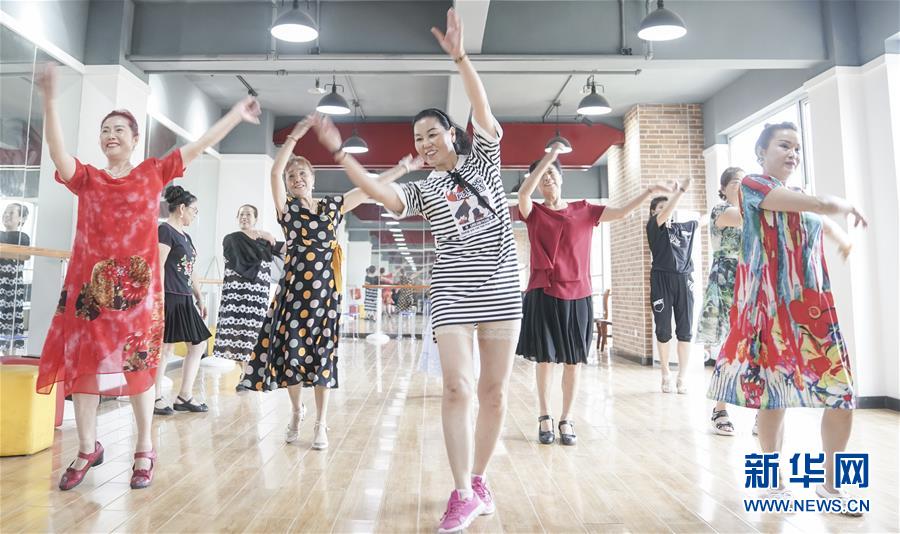 （習(xí)近平的民生關(guān)切事&middot;圖文互動(dòng)）（5）為了夢圓安居，創(chuàng)造幸福生活&mdash;&mdash;習(xí)近平總書記牽掛的民生事之&ldquo;住有所居&rdquo;篇