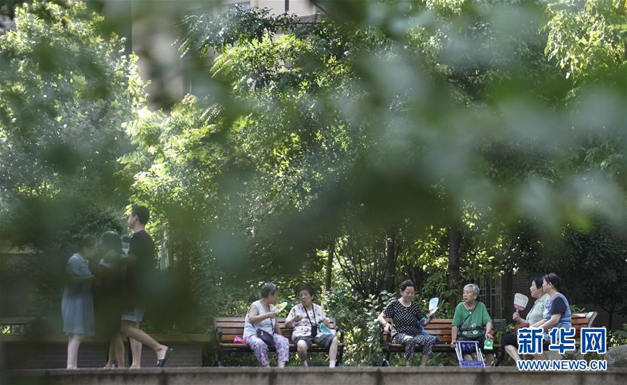 （習(xí)近平的民生關(guān)切事&middot;圖文互動(dòng)）（6）為了夢圓安居，創(chuàng)造幸福生活&mdash;&mdash;習(xí)近平總書記牽掛的民生事之&ldquo;住有所居&rdquo;篇