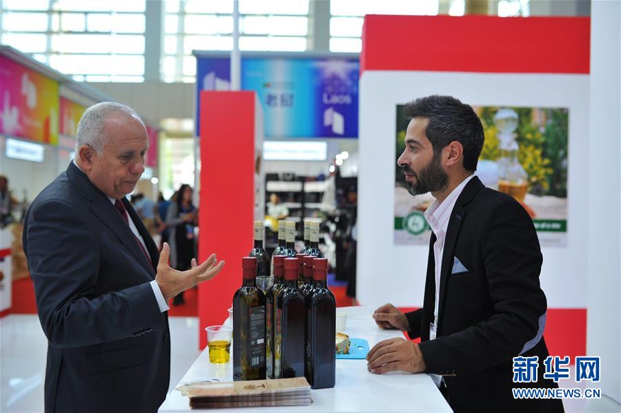 (新華全媒頭條·圖文互動(dòng))(14)舟舶繼路辟新天 商使交屬煥新顏——寫在第四屆中阿博覽會(huì)開(kāi)幕之際