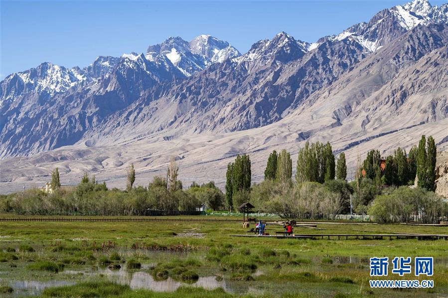 （決戰(zhàn)決勝脫貧攻堅&middot;圖文互動）（5）&ldquo;云端上的縣城&rdquo;脫貧記