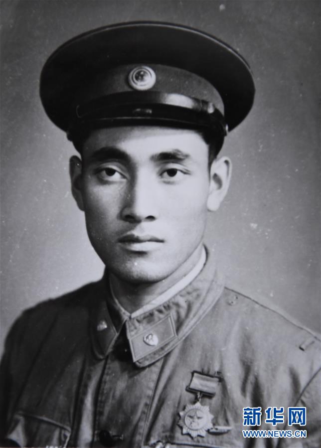 (圖文互動)(4)歷史的見證——陸軍邊海防學院維吾爾族女講師其曼古力一家三代守疆固邊記事