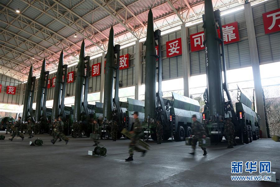 （新華全媒頭條&middot;圖文互動）（11）沿著中國特色強(qiáng)軍之路闊步前進(jìn)&mdash;&mdash;黨中央、中央軍委領(lǐng)導(dǎo)推進(jìn)國防和軍隊(duì)建設(shè)70年紀(jì)實(shí)