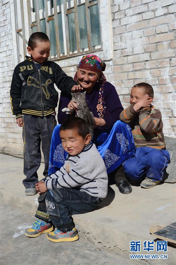 （壯麗70年&middot;奮斗新時(shí)代&mdash;&mdash;共和國(guó)榮光&middot;圖文互動(dòng)）（1）中國(guó)，一生的守護(hù)&mdash;&mdash;記&ldquo;人民楷模&rdquo;國(guó)家榮譽(yù)稱號(hào)獲得者布茹瑪汗&middot;毛勒朵