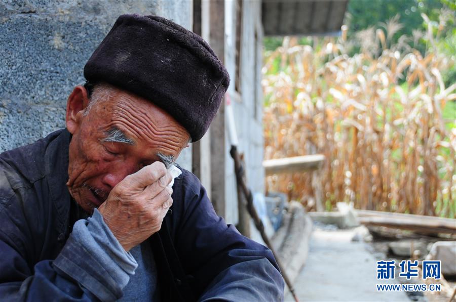 (新華全媒頭條·圖文互動(dòng))(2)永不歸來(lái)的“戰(zhàn)士”——追記倒在脫貧攻堅(jiān)一線的貴州沿河縣駐村第一書記文偉紅