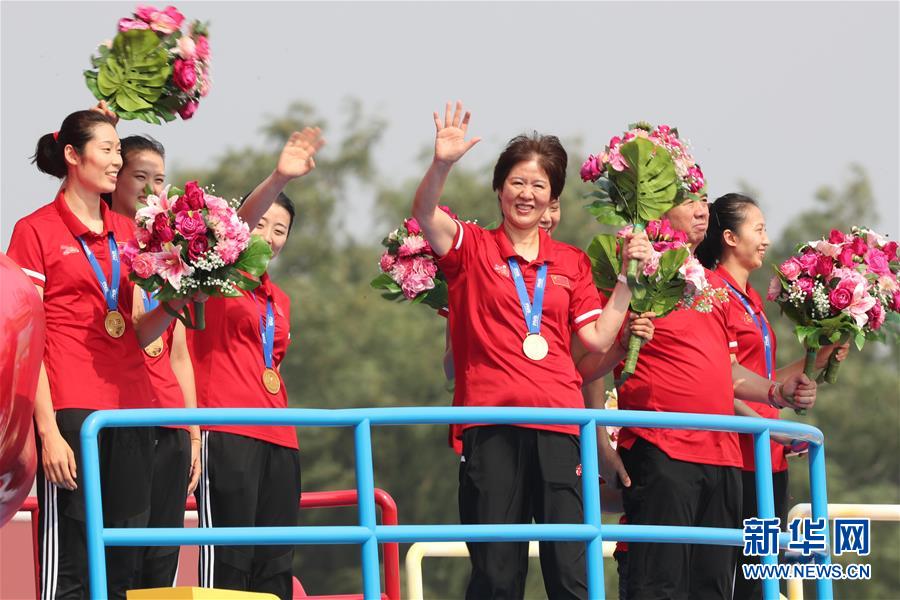 （新華全媒頭條&middot;圖文互動(dòng)）（5）凝聚愛國(guó)主義的磅礴力量！&mdash;&mdash;新中國(guó)成立70周年盛典啟示錄