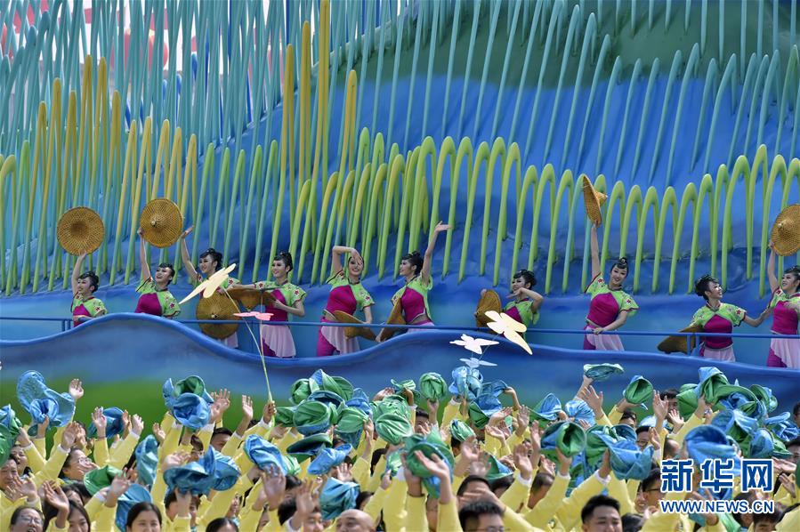 （新華全媒頭條&middot;圖文互動(dòng)）（12）凝聚愛國(guó)主義的磅礴力量！&mdash;&mdash;新中國(guó)成立70周年盛典啟示錄