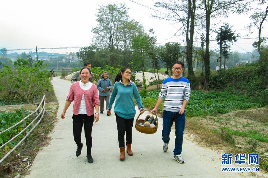 (新華全媒頭條·時代先鋒·圖文互動)(1)換得秋實一夏花——追記基層青年紀檢監(jiān)察干部李夏