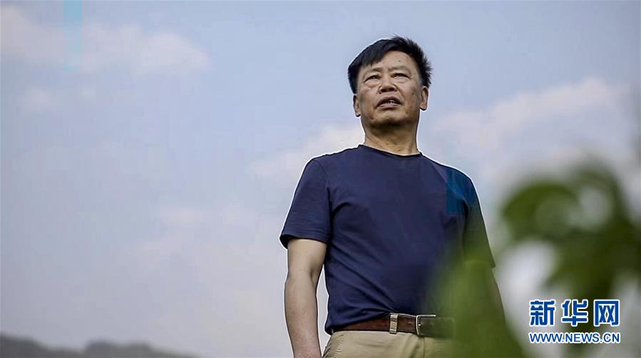 (新華全媒頭條·時(shí)代先鋒·圖文互動(dòng))(1)“要把論文寫(xiě)在大地上”——記“農(nóng)民院士”朱有勇