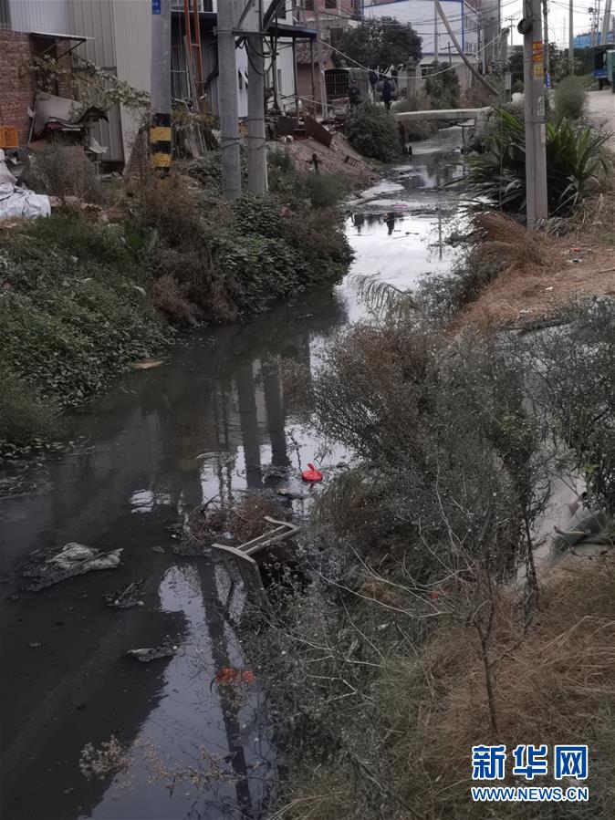 （新華調(diào)查&middot;國務(wù)院農(nóng)村人居環(huán)境大檢查&middot;圖文互動）（4）農(nóng)村生活污水何處去？&mdash;&mdash;農(nóng)村污水治理&ldquo;梗阻&rdquo;現(xiàn)象調(diào)查