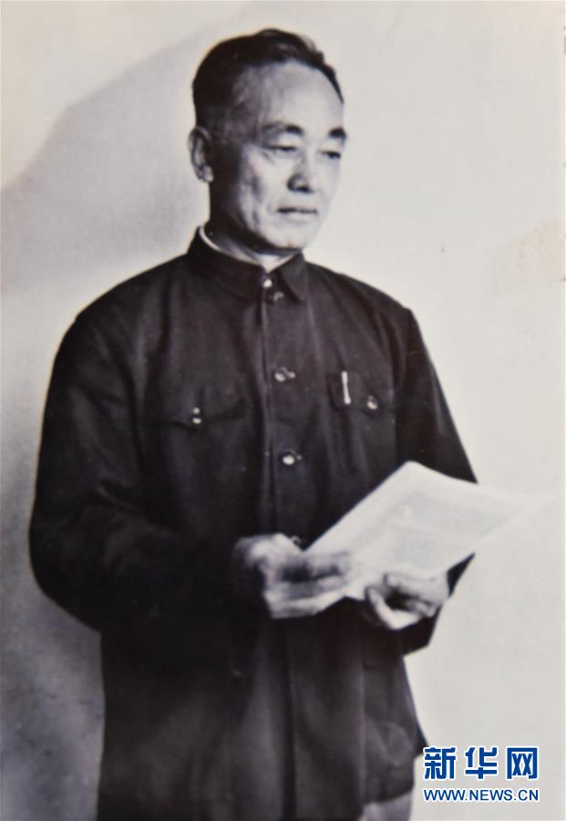 （新華全媒頭條&middot;圖文互動）（3）滄海橫流 信仰彌堅&mdash;&mdash;記共產(chǎn)黨員、湘潭大學九旬教授滄南