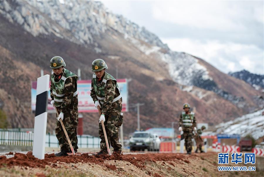 （新華全媒頭條&middot;圖文互動(dòng)）（12）格?；ㄩ_(kāi)滿天路&mdash;&mdash;寫(xiě)在川藏公路通車(chē)65周年之際