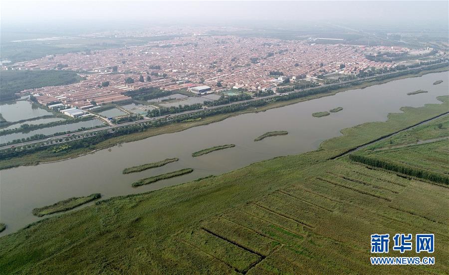 （新華全媒頭條&middot;兩會特別報道&middot;圖文互動）（8）開拓更加寬廣的高質量發(fā)展前景&mdash;&mdash;從全國兩會看奮進中國的堅定步伐