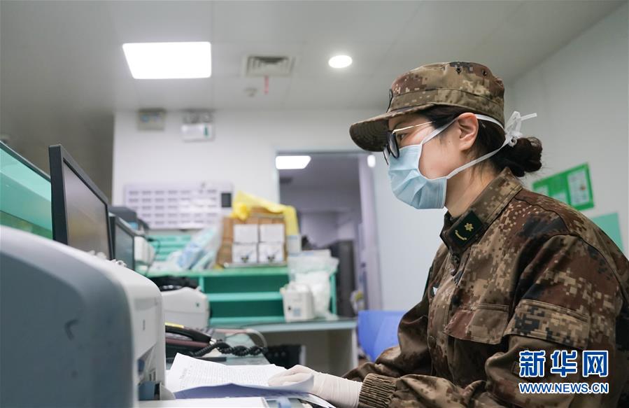 (新華全媒頭條·圖文互動)(22)萬眾一心迎挑戰(zhàn) 眾志成城戰(zhàn)疫情——全國總動員打響疫情防控阻擊戰(zhàn)紀(jì)實