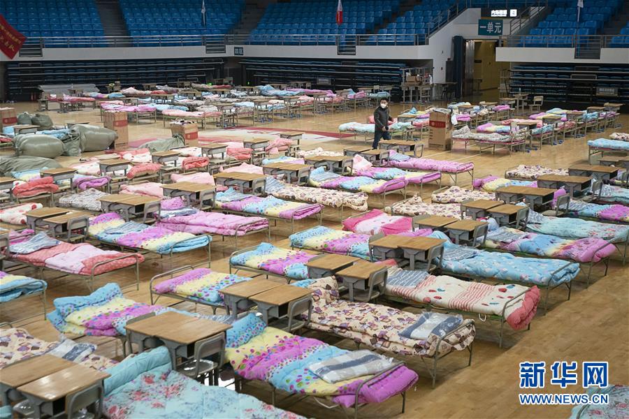 （聚焦疫情防控）（1）武漢搶建&ldquo;方艙醫(yī)院&rdquo;
