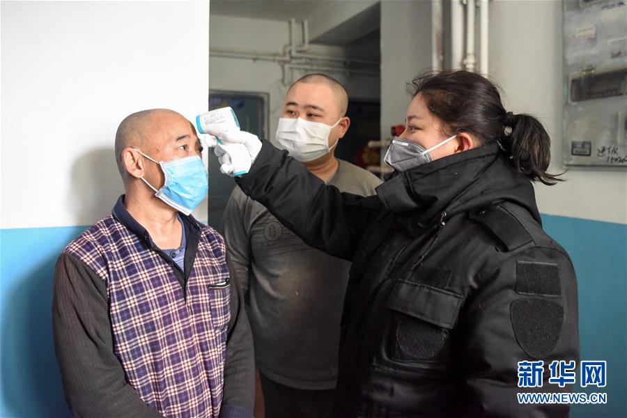 （聚焦疫情防控&middot;圖文互動(dòng)）（4）&ldquo;我們多跑跑，居民更安全&rdquo;&mdash;&mdash;直擊新疆基層社區(qū)疫情防控