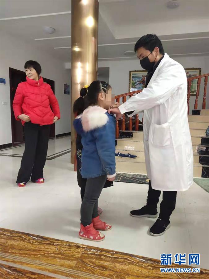 （聚焦疫情防控&middot;圖文互動(dòng)）（3）從武漢返鄉(xiāng)的一家人：&ldquo;鄰里情割不斷，自行隔離是義務(wù)&rdquo;