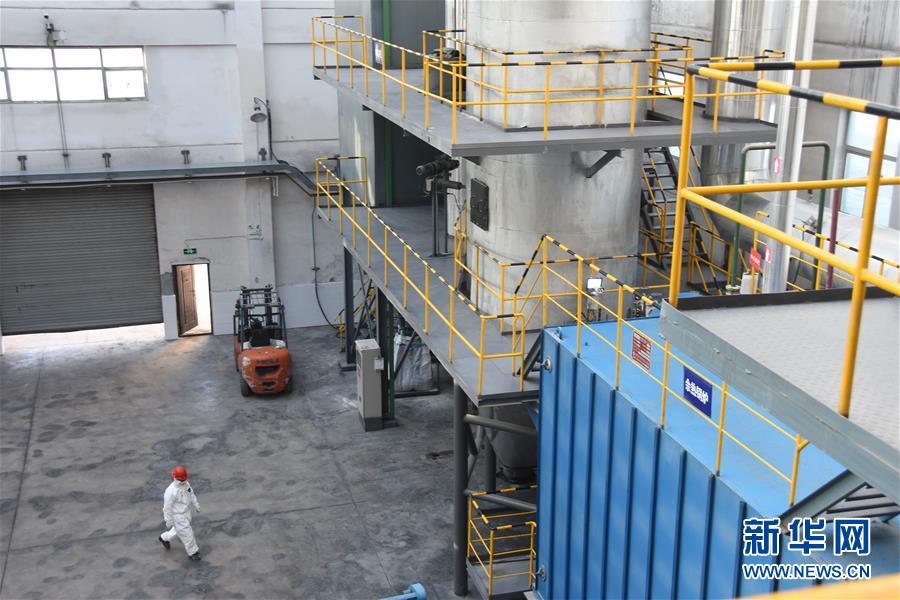 （聚焦疫情防控&middot;圖文互動）（6）另類&ldquo;白衣戰(zhàn)士&rdquo;：堅守醫(yī)療廢物處置第一線