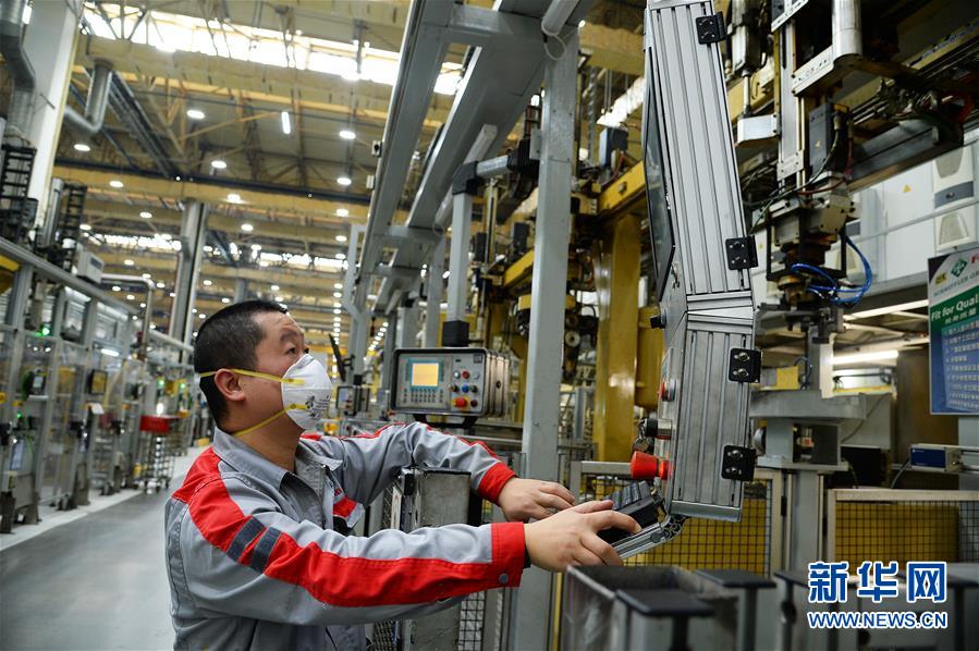 #(來(lái)自經(jīng)濟(jì)前沿的故事·企業(yè)復(fù)工復(fù)產(chǎn)·圖文互動(dòng))(1)“陽(yáng)光總在風(fēng)雨后”——制造業(yè)大省江蘇開啟有序復(fù)工