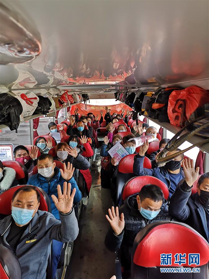 （做好六穩(wěn)工作 應(yīng)對(duì)復(fù)雜局面&middot;圖文互動(dòng)）（1）四川：&ldquo;點(diǎn)對(duì)點(diǎn)、一站式&rdquo;送農(nóng)民工安全返崗