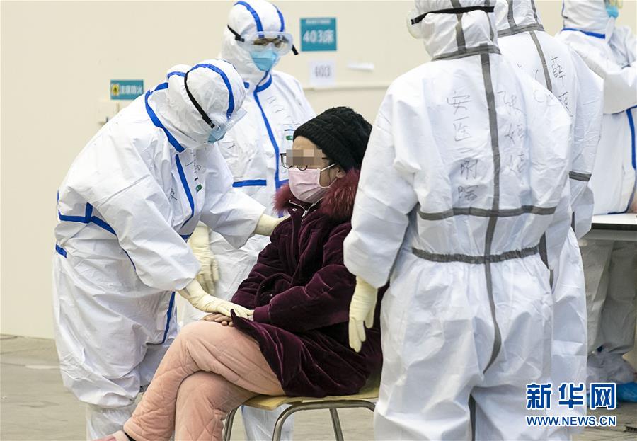 （新華全媒頭條&middot;圖文互動）（3）火線上的中流砥柱&mdash;&mdash;獻給奮戰(zhàn)在抗疫一線的醫(yī)務工作者