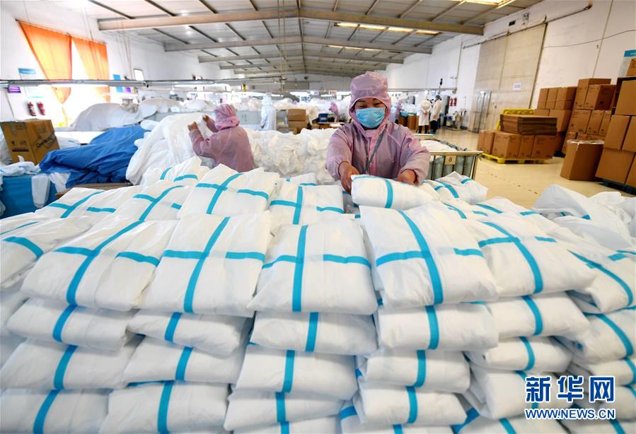 （聚焦疫情防控&middot;圖文互動(dòng)）（5）我們能多產(chǎn)一件，前方就少一份風(fēng)險(xiǎn)&mdash;&mdash;醫(yī)用防護(hù)服&ldquo;河北制造&rdquo;緊急&ldquo;起飛&rdquo;記