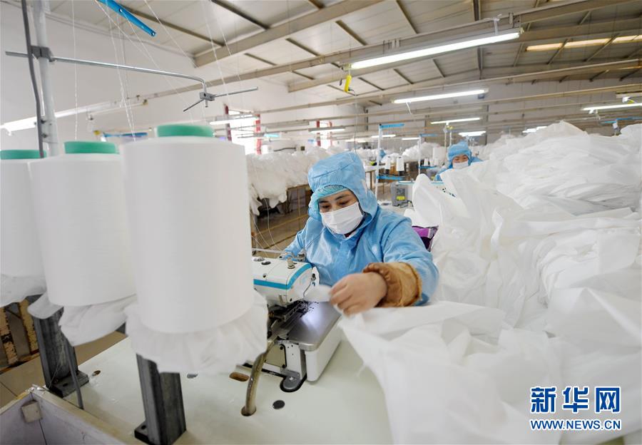（聚焦疫情防控&middot;圖文互動(dòng)）（6）我們能多產(chǎn)一件，前方就少一份風(fēng)險(xiǎn)&mdash;&mdash;醫(yī)用防護(hù)服&ldquo;河北制造&rdquo;緊急&ldquo;起飛&rdquo;記