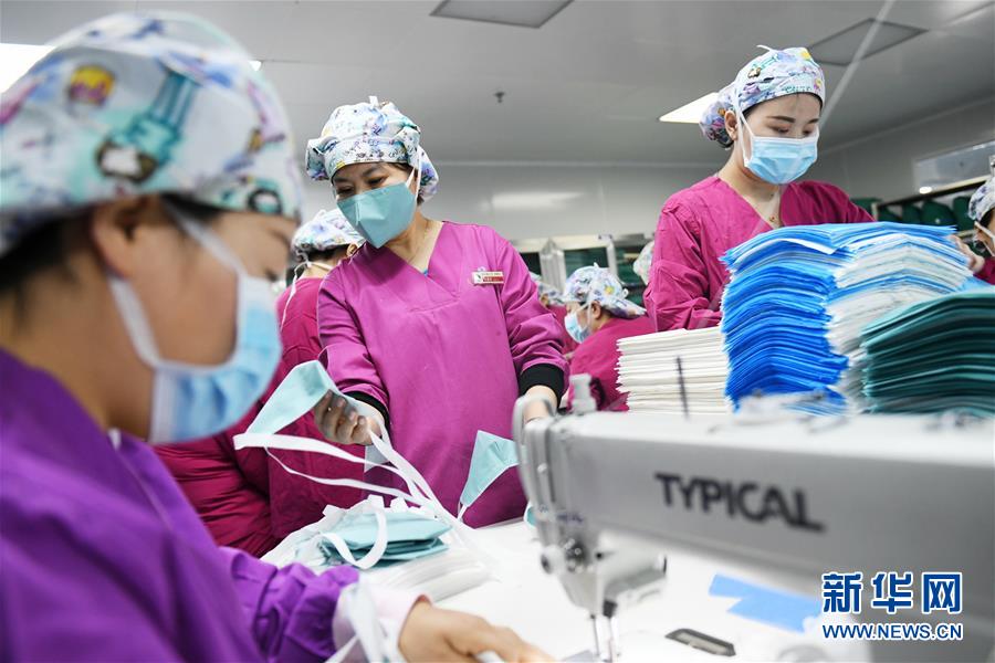 (新華全媒頭條·圖文互動(dòng))(7)滄海橫流顯本色 戰(zhàn)“疫”一線黨旗紅——全國各領(lǐng)域基層黨組織和廣大黨員奮力打好疫情防控阻擊戰(zhàn)(1)