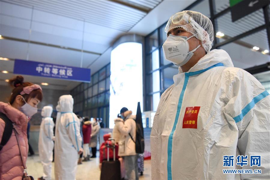 (新華全媒頭條·圖文互動(dòng))(8)滄海橫流顯本色 戰(zhàn)“疫”一線黨旗紅——全國各領(lǐng)域基層黨組織和廣大黨員奮力打好疫情防控阻擊戰(zhàn)(1)