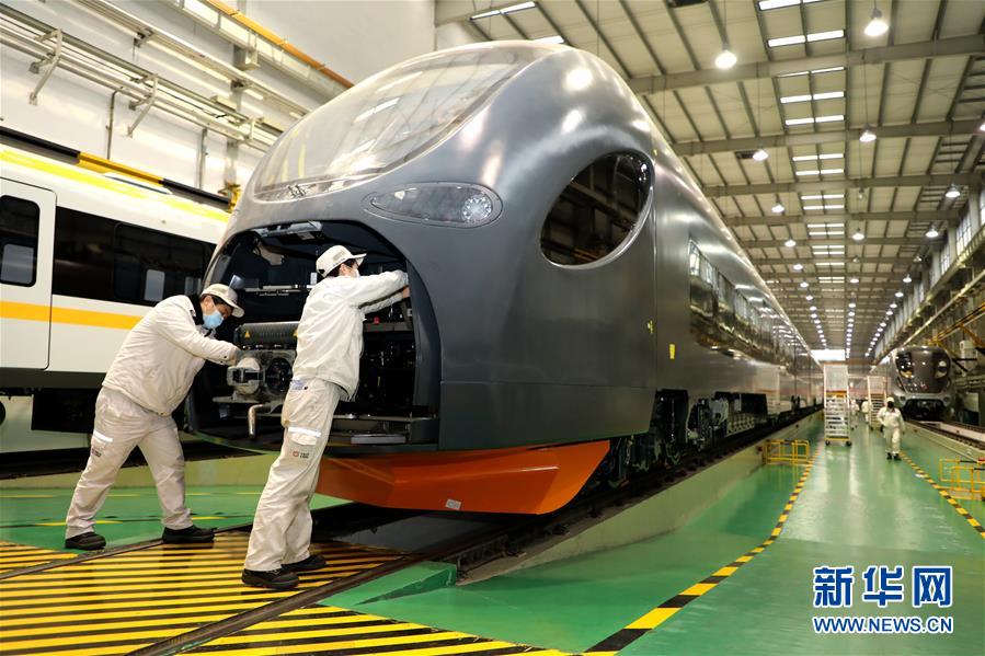 （圖文互動(dòng)）（6）吃粉擼串，商圈&ldquo;打卡&rdquo;，動(dòng)車出廠&mdash;&mdash;湖南&ldquo;標(biāo)簽&rdquo;復(fù)蘇記