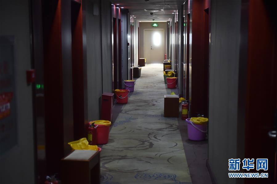 （聚焦疫情防控&middot;圖文互動(dòng)）（10）&ldquo;感恩每一位&lsquo;不曾謀面&rsquo;的醫(yī)護(hù)人員&rdquo;&mdash;&mdash;探訪(fǎng)返京人員醫(yī)學(xué)集中隔離觀(guān)察點(diǎn)